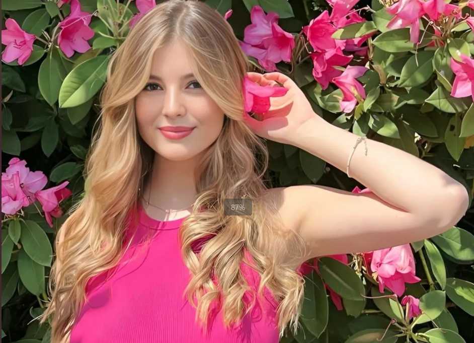 Intriguing Photos of an Amateur Model in Foreign Beauty Lifestyle Photos Issue 127