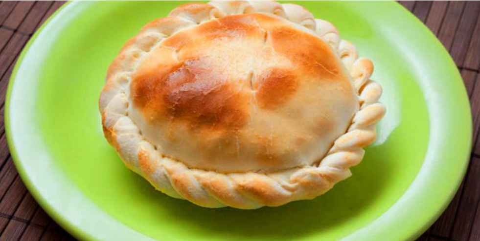 Exploring Argentina's Beloved Street Food: A Gastronomic Journey Through Local Flavors